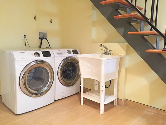 Rented by Remax Real Estate Professionals | media 19