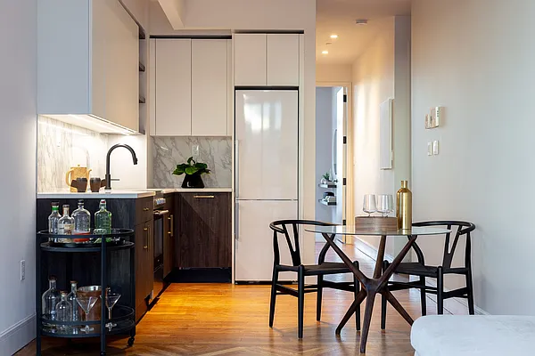 Rented by Nooklyn NYC LLC | media 43