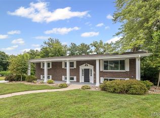 10 E Beacon Hill Rd, Fairview Heights, IL 62208