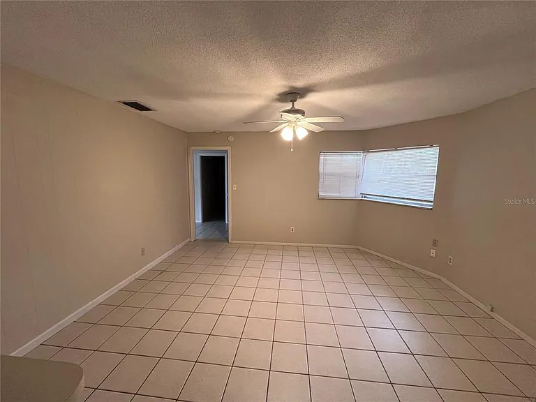 2730 Prince John Rd — Photo 6