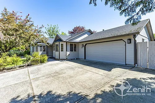 1917 SE 158th Ave Photo 1