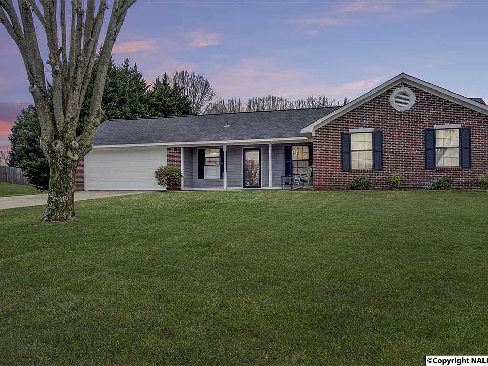 1st image of 106 Scarborough Cir