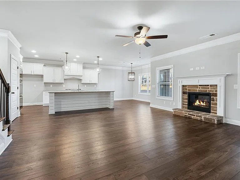 1647 Jasper Dr — Photo 14