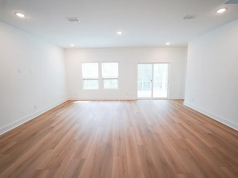 128 Kingswood Cir — Photo 19