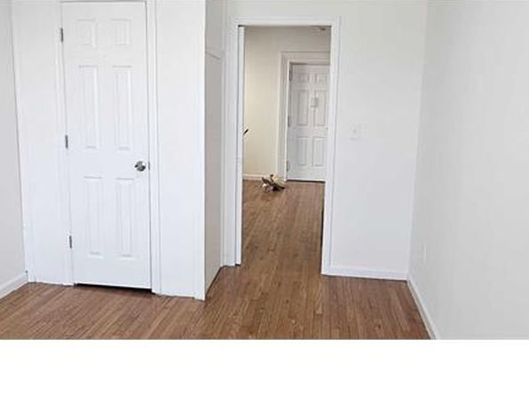 248 S Broadway APT 4A