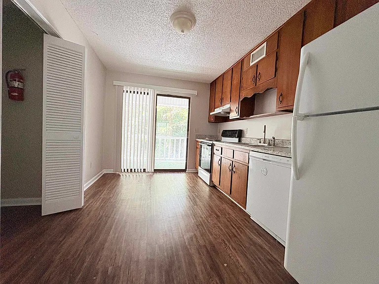 1663 Kay Ave #D — Photo 6