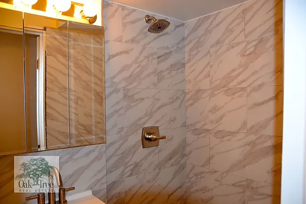 Rented by Oak Tree LLC | media 33