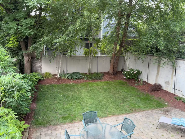 608 Madison St #1L, Hoboken, NJ 07030