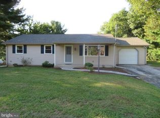 1240 Hoff Rd, Hanover, PA 17331