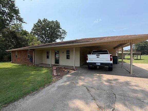 2nd image of 13 Green Meadow Dr