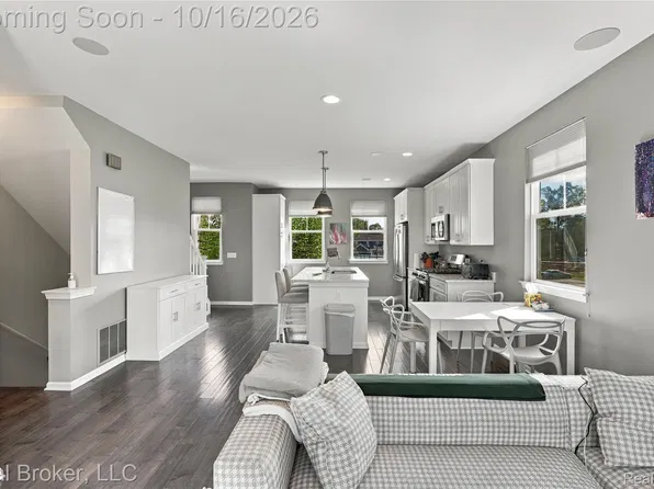 1031 N Sherman Dr #D, Royal Oak, MI 48067