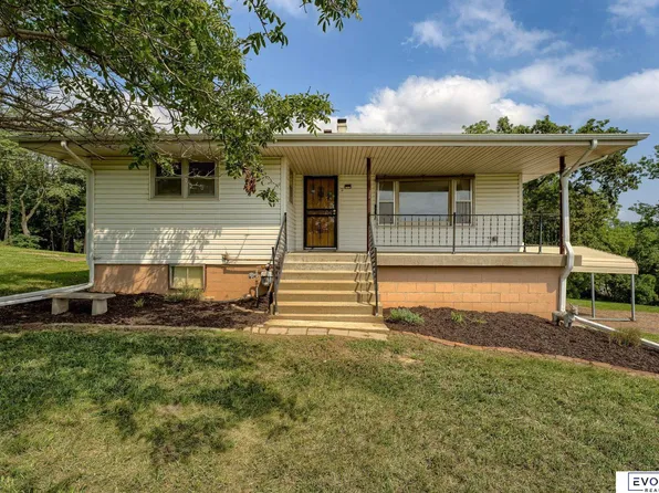 8609 S 13th St, Omaha, NE 68147