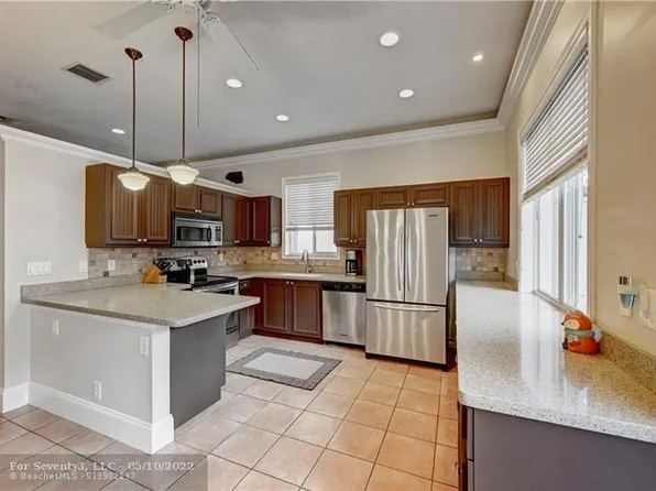 5012 Heron Pl, Pompano Beach, FL 33073