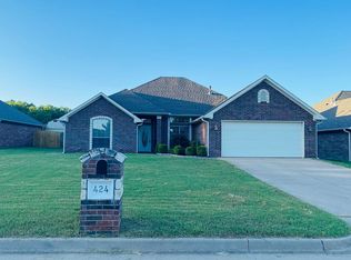 424 Westchester Ct, Ada, OK 74820