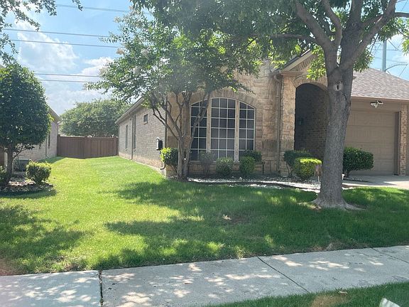 3rd image of 7043 N Serrano