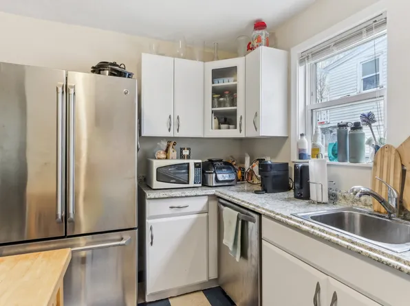 91 Bailey Rd #1, Somerville, MA 02145