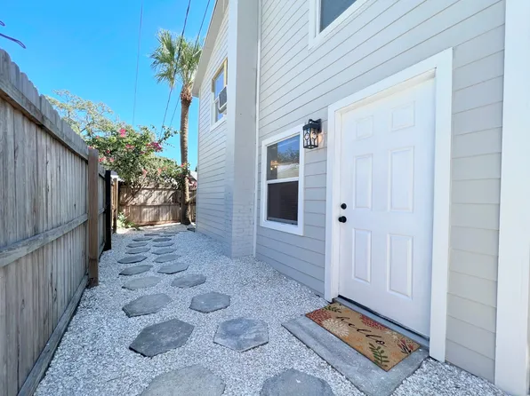 1010 11th St N Unit 1, Saint Petersburg, FL 33705