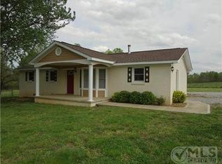 1089 Fall River Rd, Goodspring, TN 38460