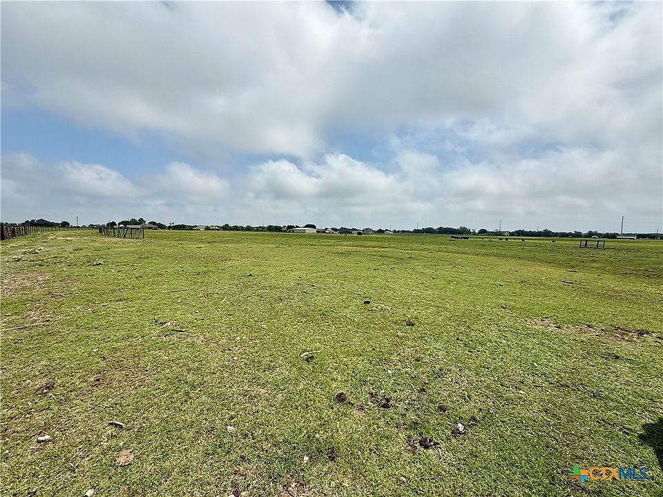 2nd image of 1111 W Hillyard Rd