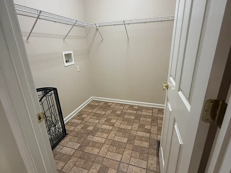 379 High Ridge Dr — Photo 17