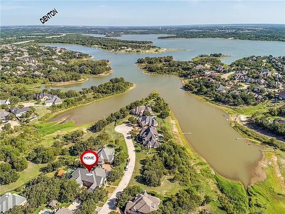 3rd image of 2820 Twin Coves Dr
