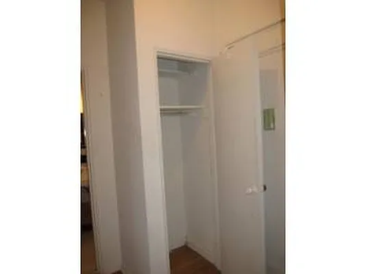 Rented by Barak Realty | media 10