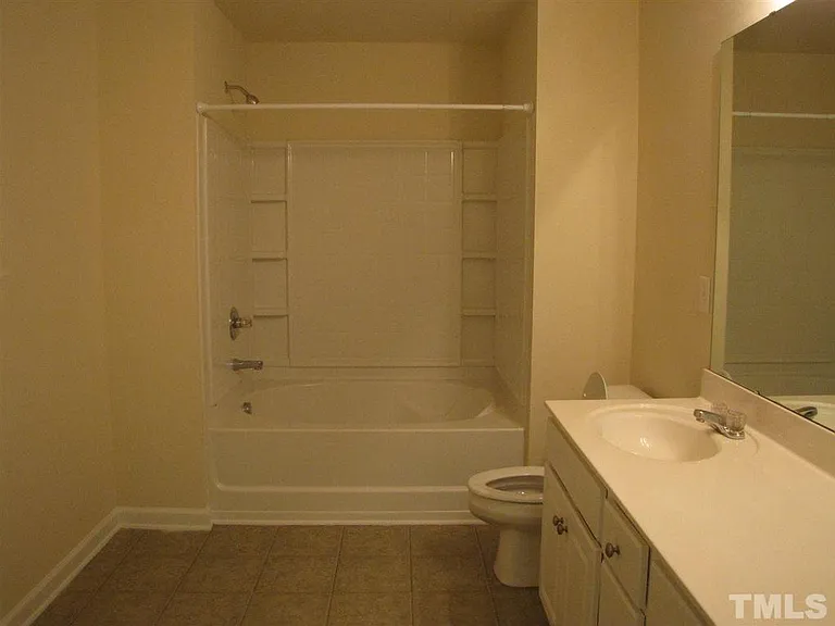 108 Linden Park Ln — Photo 9