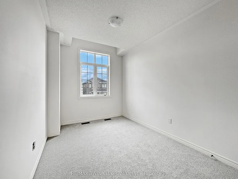 82 Gledhill Cres — Photo 35