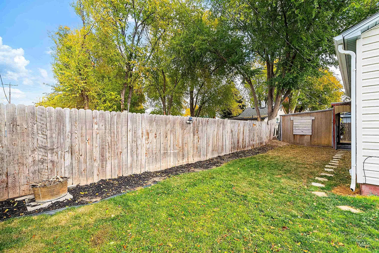 2 bed, 1010 sqft, $1,950 — Photo 3