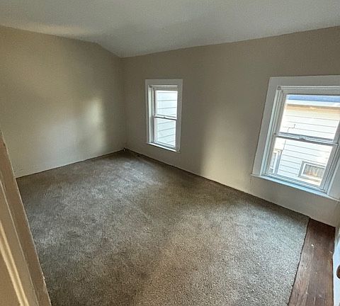 2nd image of 256 W 4th St Unit 2