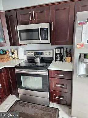 4 bed, 3.5 bath, 1350 sqft, $3,000 — Photo 4