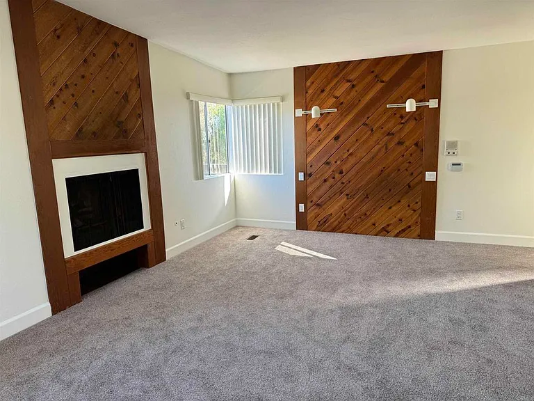 2511 El Amigo Rd — Photo 8