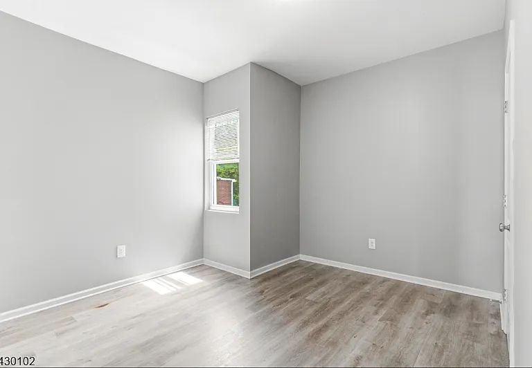 456 Avon Ave #33L — Photo 4