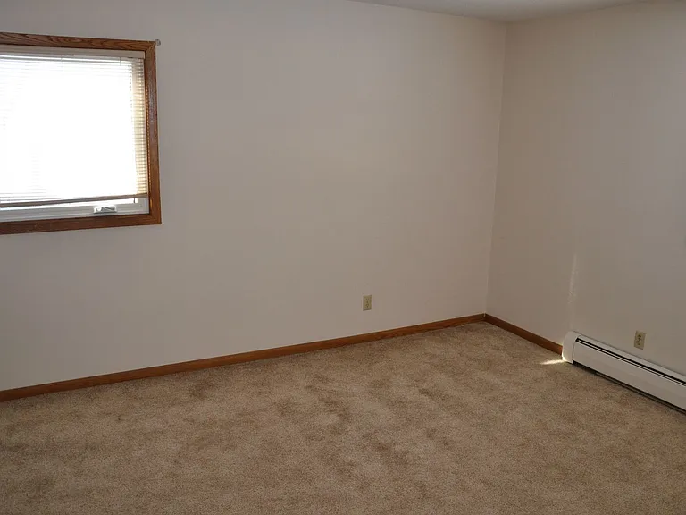101 Parkway Ave — Photo 22