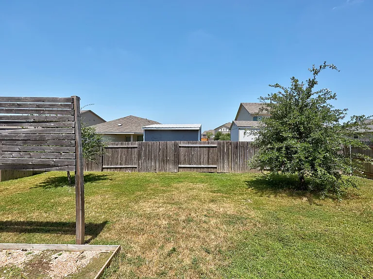 19004 Quebrada Dr — Photo 30