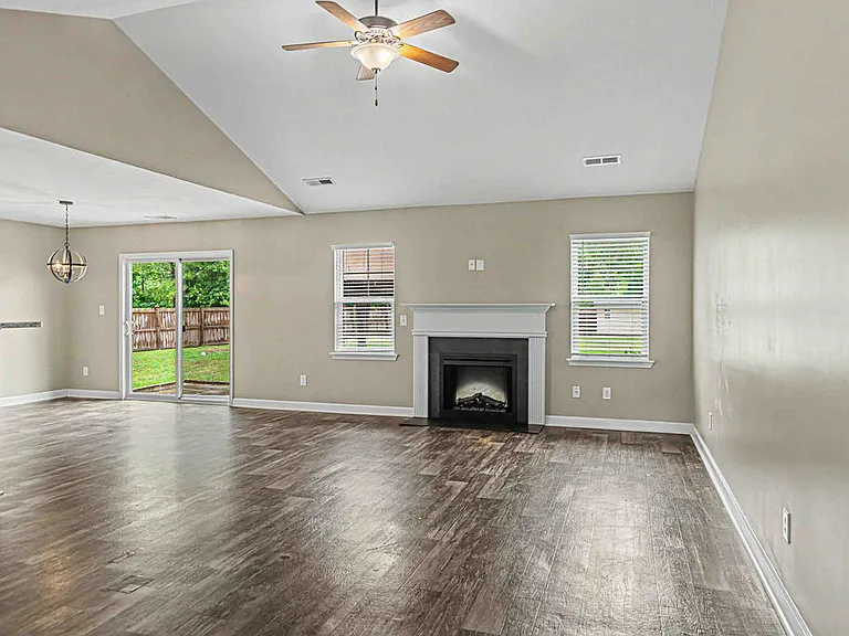 186 Peytons Ridge Dr — Photo 5
