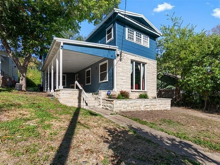 3306 Liberty St — Photo 2