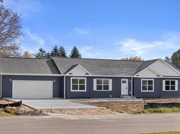 6876 Diane DRIVE, West Bend, WI 53090