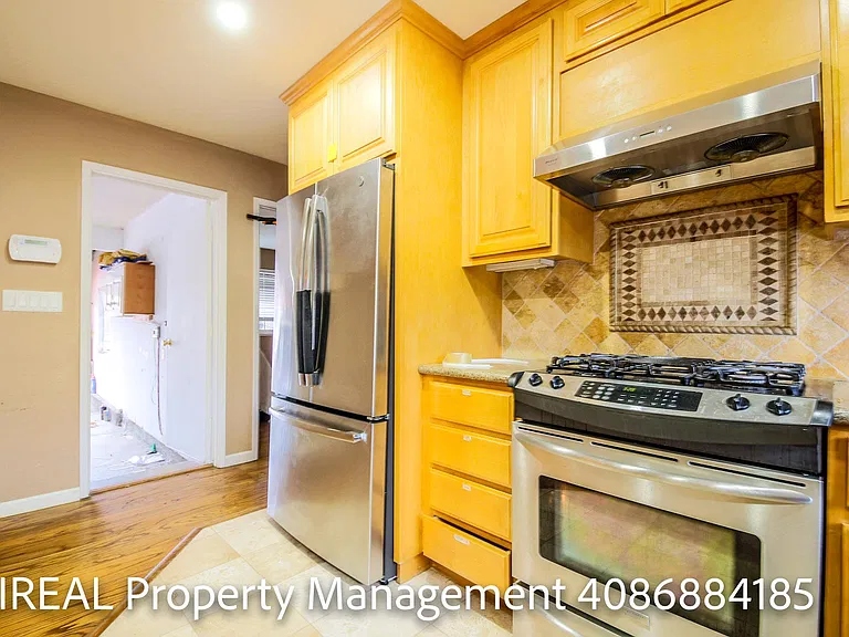 1751 Curtner Ave — Photo 3