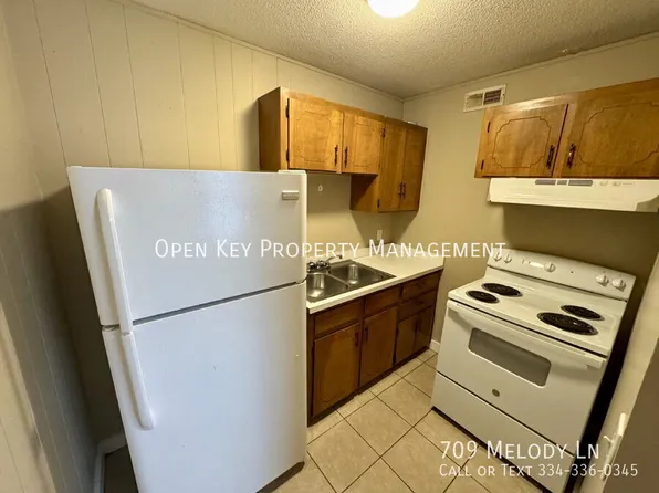 709 Melody Ln, Dothan, AL 36301