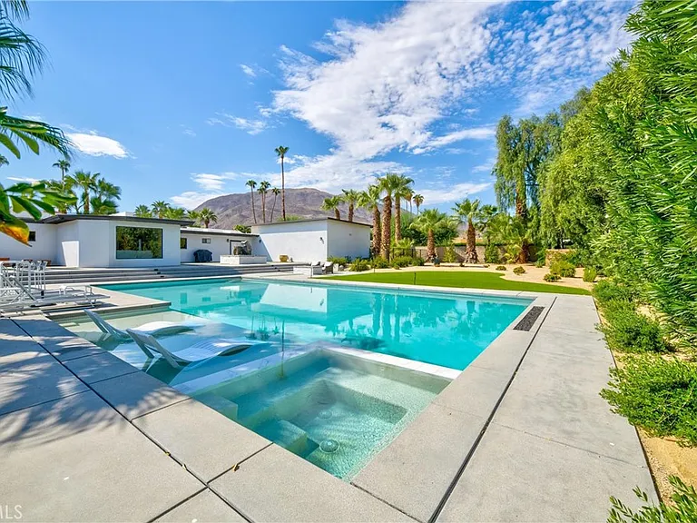 72408 Desert Dr — Photo 29
