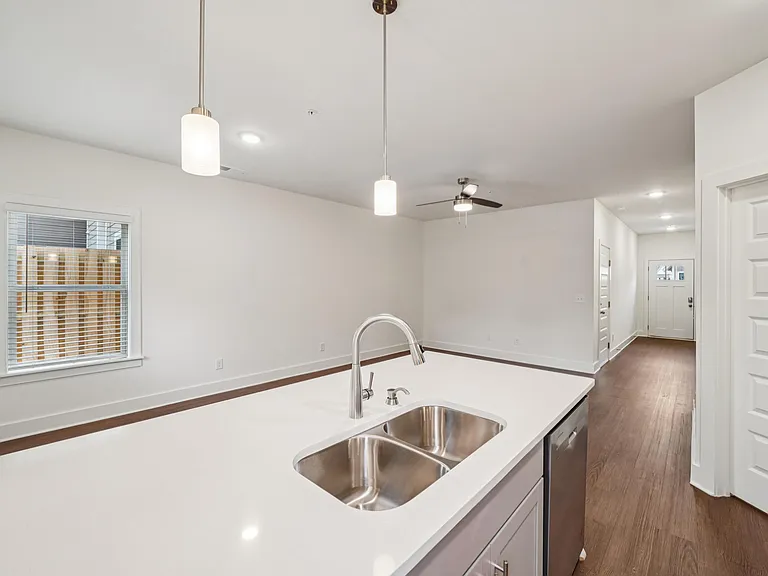 Turnberry Park Apartments and Homes — Photo 33