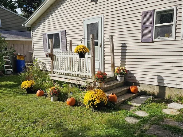 446 Wood Ave, Angola, NY 14006