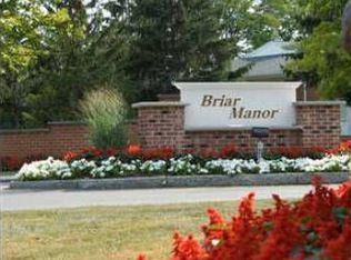 131 Greystone Ln, Rochester, NY 14618