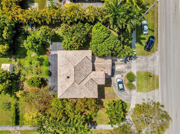 15837 SW 147th Ave, Miami, FL 33187