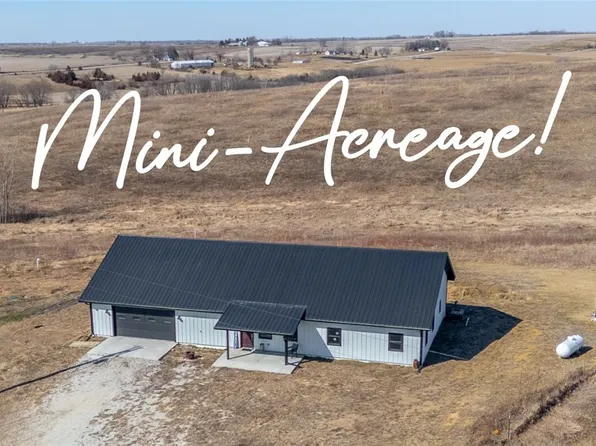 233 Nevada St, Pleasantville, IA 50225