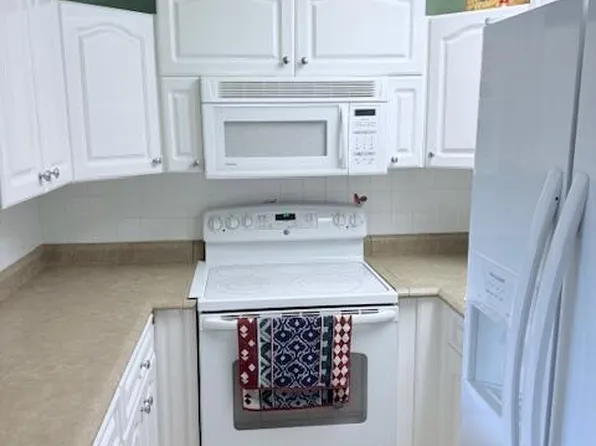 1027 Berkshire B, Deerfield Beach, FL 33442