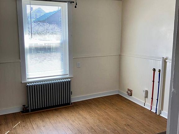 Kitchen dining area with washer/dryer hook up