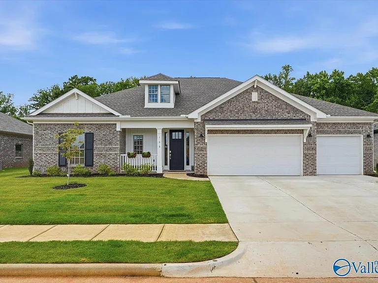 168 Clift Creek Dr — Photo 2