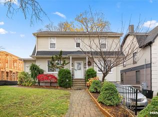 1004 Elm Ave, Ridgefield, NJ 07657